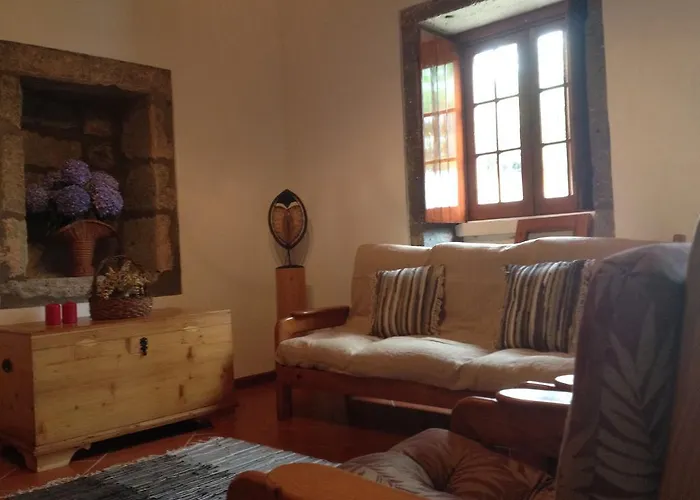 Moradia Rustica Jardim Caloura